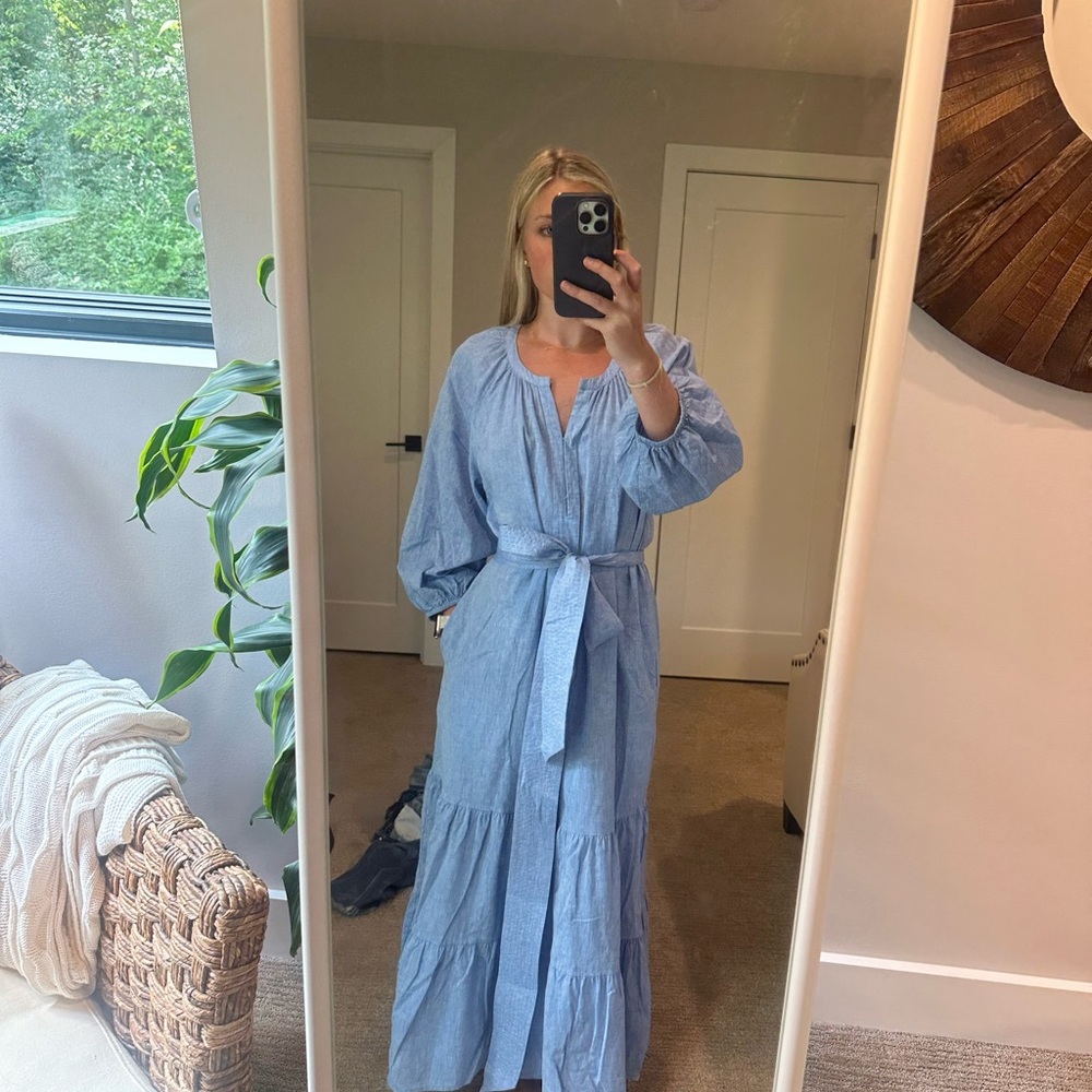TUCKERNUCK Chambray Lyles Dress

Blue linen maxi dress